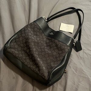 COACH Handbag in Excellent Condition